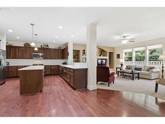 8595 Sw LADY APPLE Ln, Tigard, OR 97224