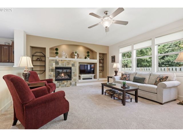 8595 Sw LADY APPLE Ln, Tigard, OR 97224