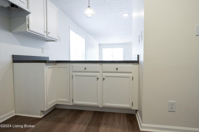 2505 Cedar St, Louisville, KY 40212