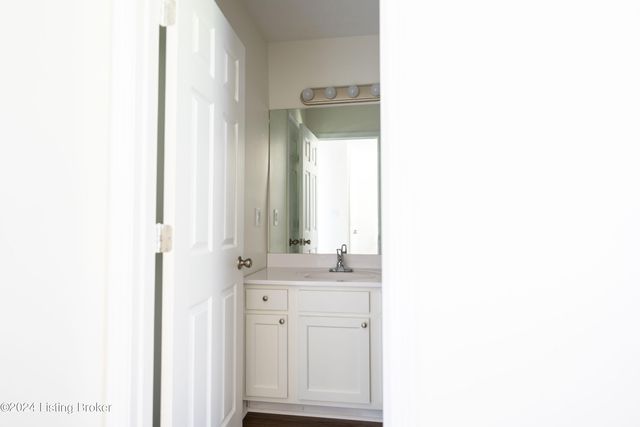 2505 Cedar St, Louisville, KY 40212