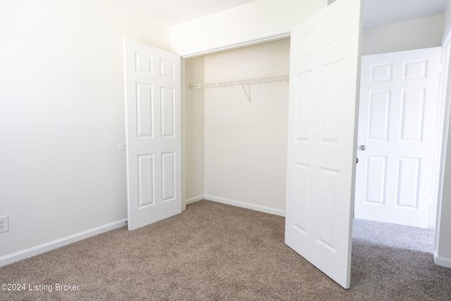 2505 Cedar St, Louisville, KY 40212