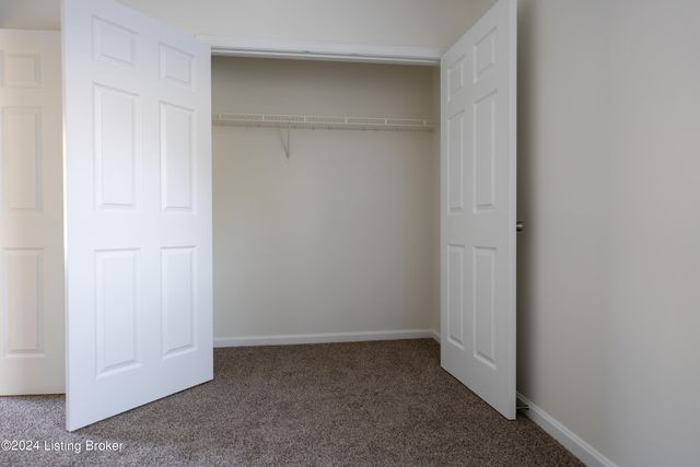 2505 Cedar St, Louisville, KY 40212