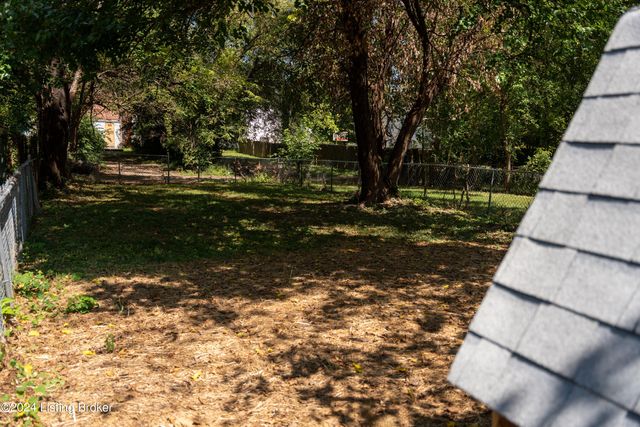 2505 Cedar St, Louisville, KY 40212