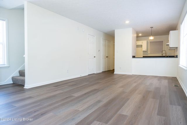 2505 Cedar St, Louisville, KY 40212