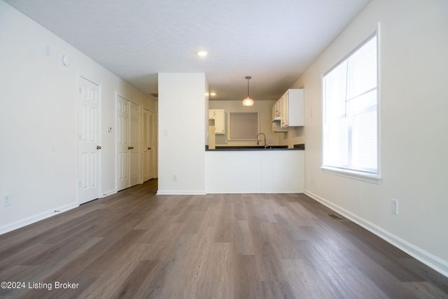 2505 Cedar St, Louisville, KY 40212