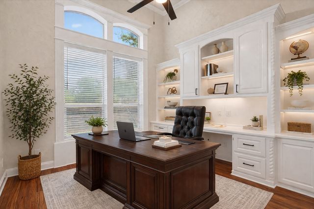 153 Crest Canyon Drive, Fort Worth, TX 76108