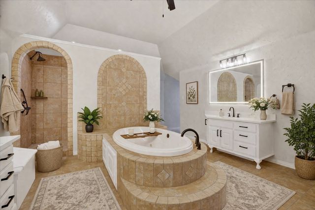 153 Crest Canyon Drive, Fort Worth, TX 76108
