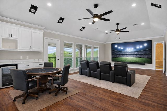 153 Crest Canyon Drive, Fort Worth, TX 76108