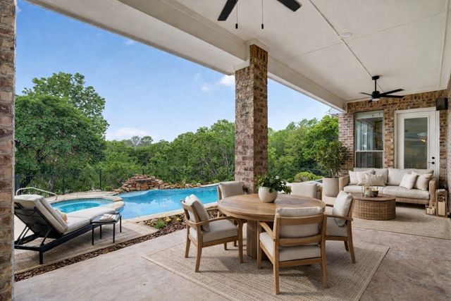 153 Crest Canyon Drive, Fort Worth, TX 76108