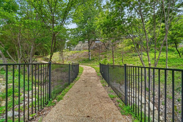 153 Crest Canyon Drive, Fort Worth, TX 76108