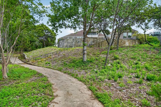 153 Crest Canyon Drive, Fort Worth, TX 76108