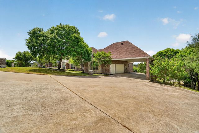 153 Crest Canyon Drive, Fort Worth, TX 76108