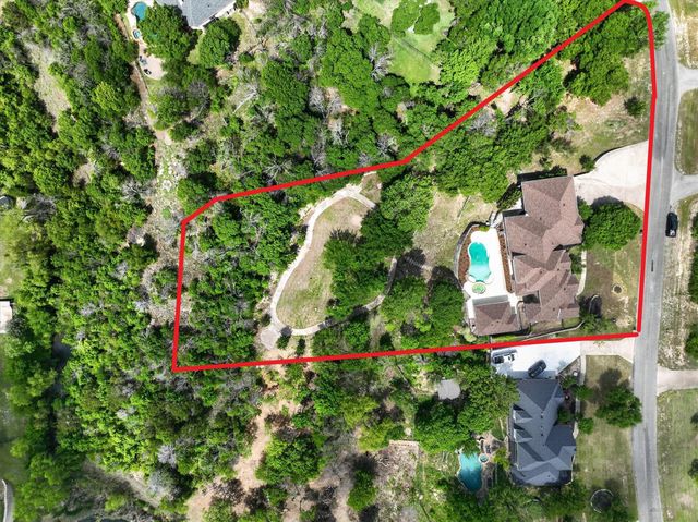 153 Crest Canyon Drive, Fort Worth, TX 76108