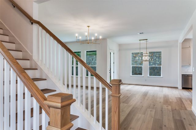 622 Sterling Court, Benbrook, TX 76126