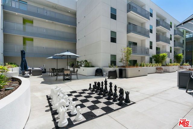 325 N First Street 518, Burbank, CA 91502