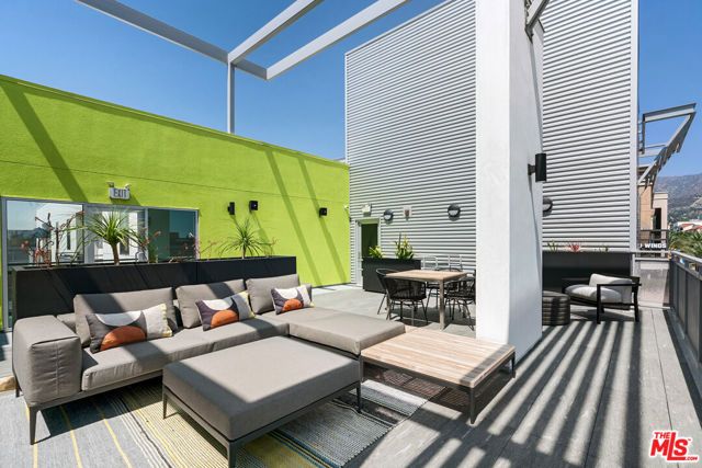 325 N First Street 518, Burbank, CA 91502