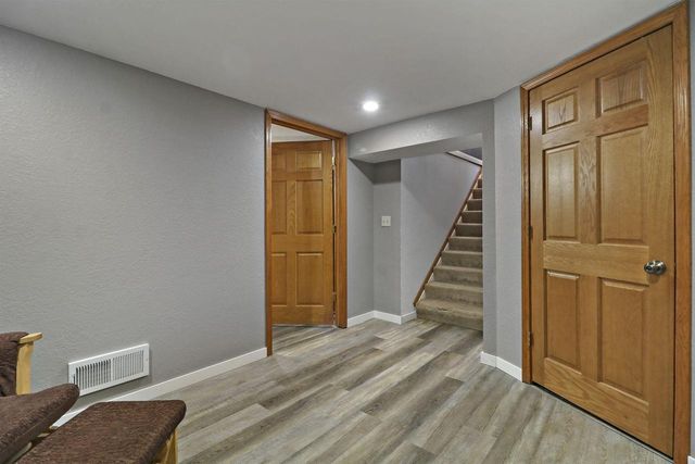 241 N Kendrick AVENUE, Burlington, WI 53105