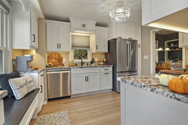 241 N Kendrick AVENUE, Burlington, WI 53105