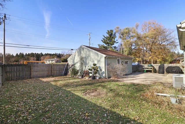 241 N Kendrick AVENUE, Burlington, WI 53105