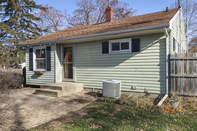 241 N Kendrick AVENUE, Burlington, WI 53105
