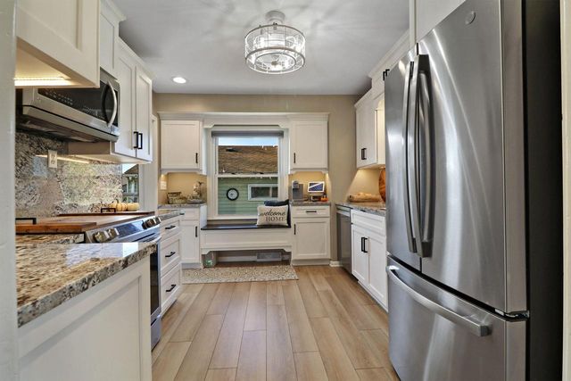 241 N Kendrick AVENUE, Burlington, WI 53105