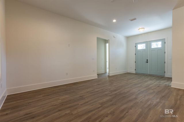 378 W 22nd Avenue, Gulf Shores, AL 36542