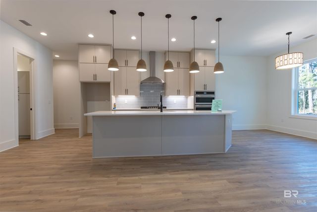 378 W 22nd Avenue, Gulf Shores, AL 36542