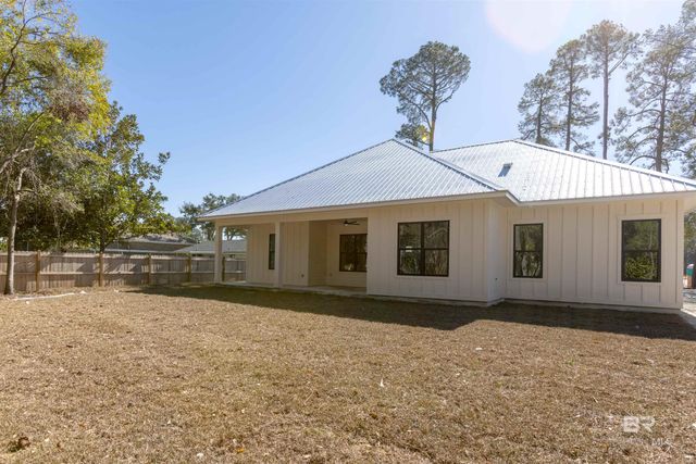 378 W 22nd Avenue, Gulf Shores, AL 36542