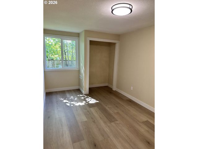 12904 Nw 36TH Ave, Vancouver, WA 98685