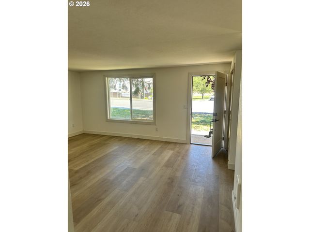 12904 Nw 36TH Ave, Vancouver, WA 98685