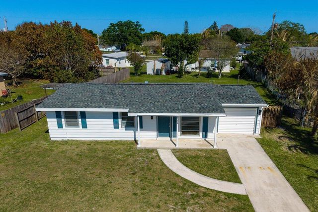 555 SE Airoso Boulevard, Port St. Lucie, Port St Lucie, FL 34983