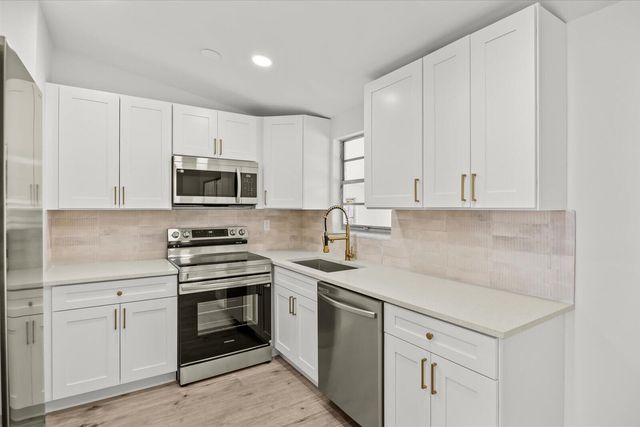 555 SE Airoso Boulevard, Port St. Lucie, Port St Lucie, FL 34983