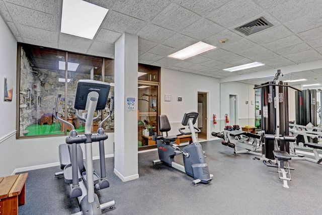 336 Golfview Road 203, North Palm Beach, FL 33408