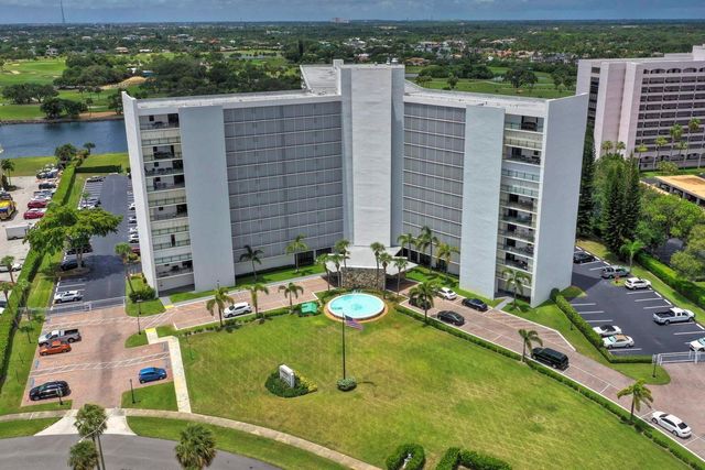 336 Golfview Road 203, North Palm Beach, FL 33408