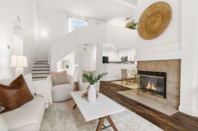 7774 Tuscany Dr, Dublin, CA 94568