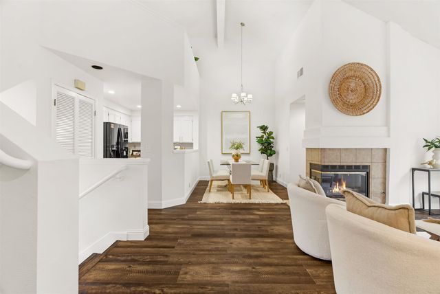 7774 Tuscany Dr, Dublin, CA 94568