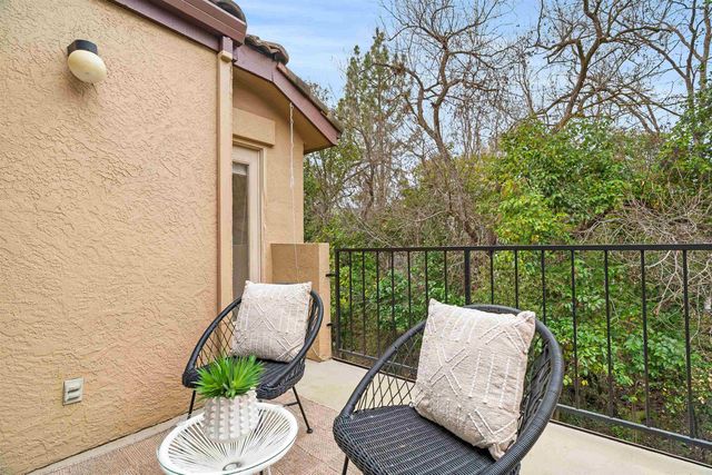 7774 Tuscany Dr, Dublin, CA 94568