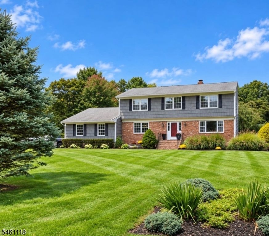 5 Fleming Ct, Washington Twp., NJ 07853 — exterior