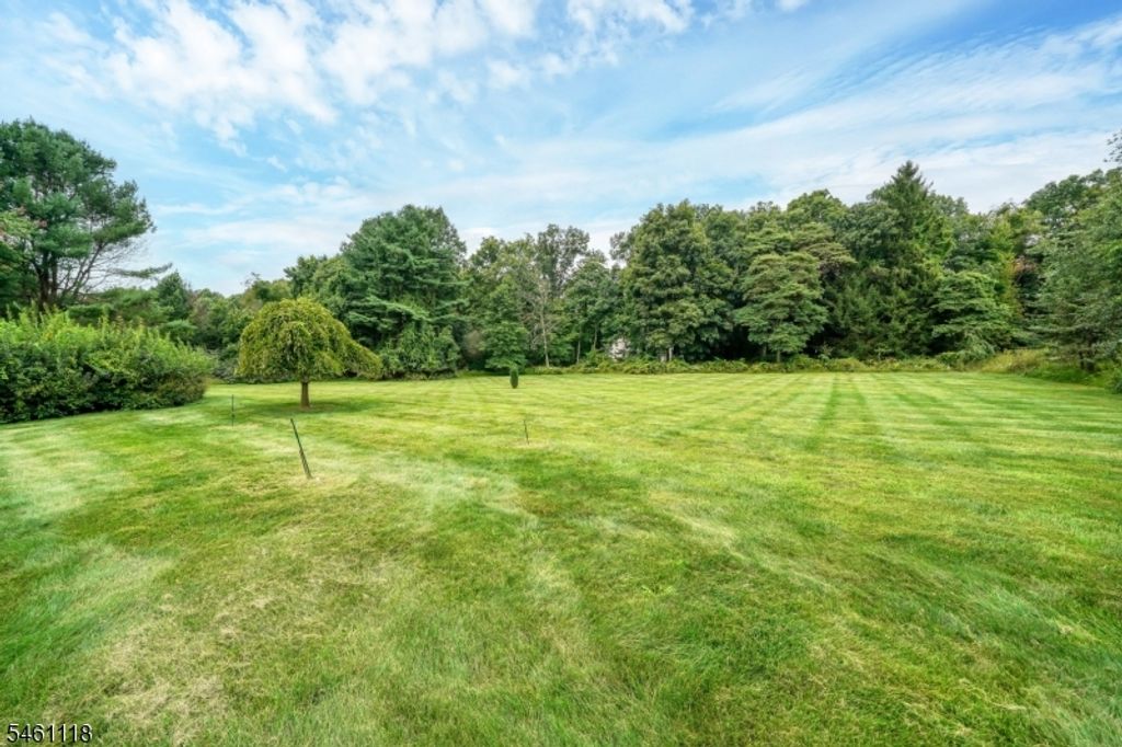 5 Fleming Ct, Washington Twp., NJ 07853 — photo 2