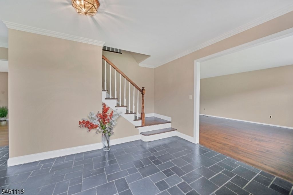 5 Fleming Ct, Washington Twp., NJ 07853 — photo 3