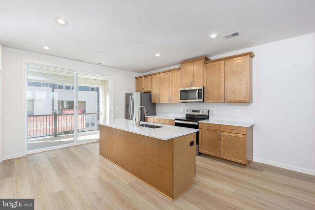 2510 NEABSCO COMMON PL, Woodbridge, VA 22191