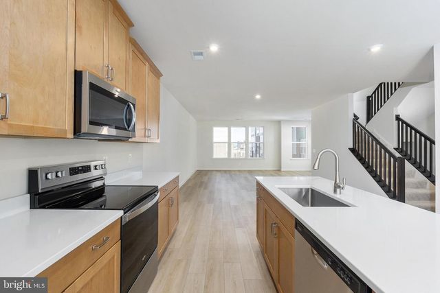 2510 NEABSCO COMMON PL, Woodbridge, VA 22191