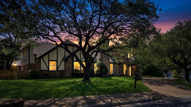 9435 Spring Hollow Drive, Dallas, TX 75243
