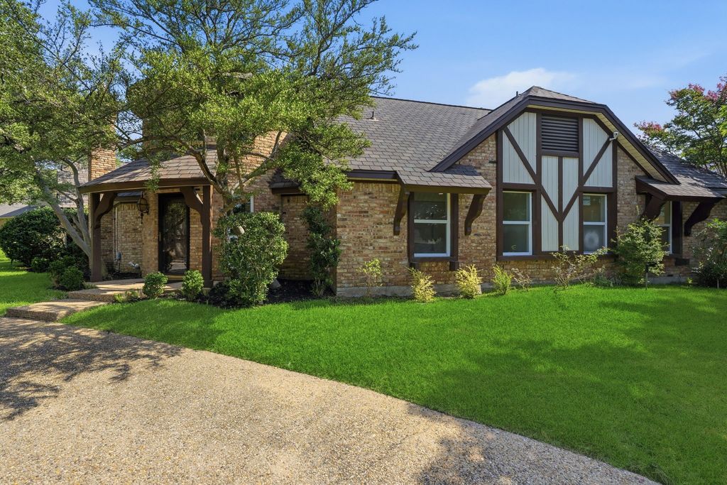 9435 Spring Hollow Drive, Dallas, TX 75243