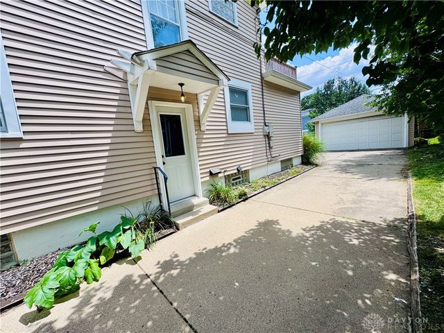 62 E Dixon Avenue, Oakwood, OH 45419