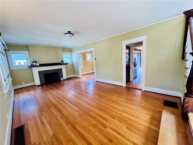 62 E Dixon Avenue, Oakwood, OH 45419