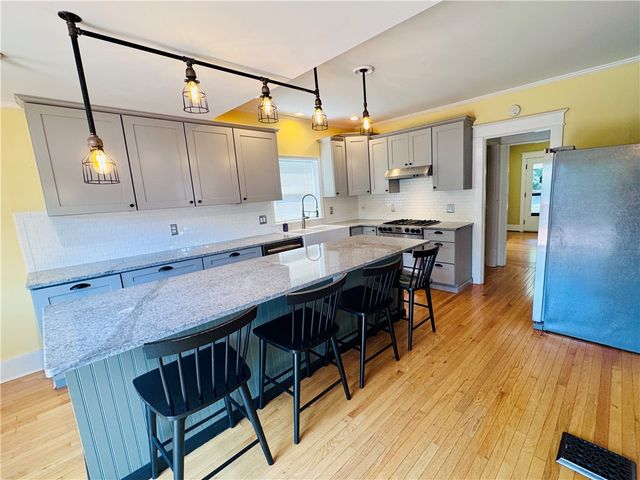62 E Dixon Avenue, Oakwood, OH 45419