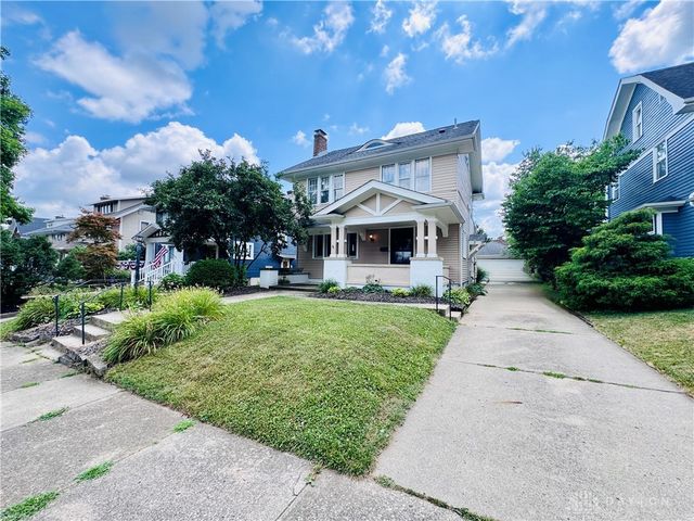 62 E Dixon Avenue, Oakwood, OH 45419