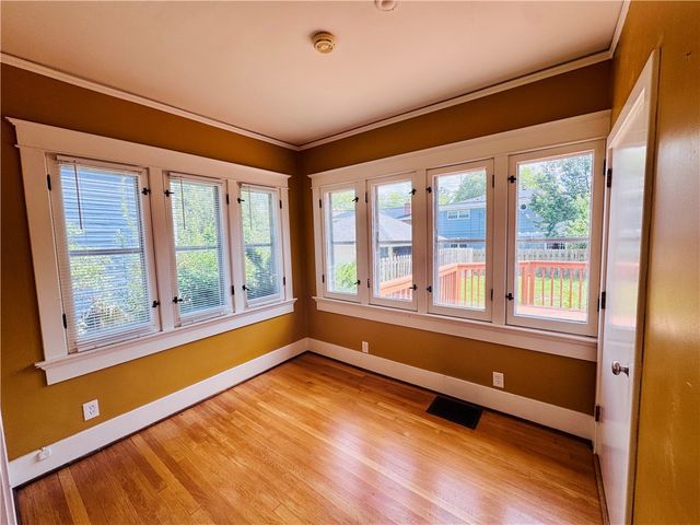 62 E Dixon Avenue, Oakwood, OH 45419