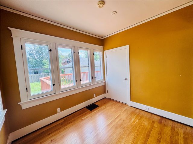 62 E Dixon Avenue, Oakwood, OH 45419